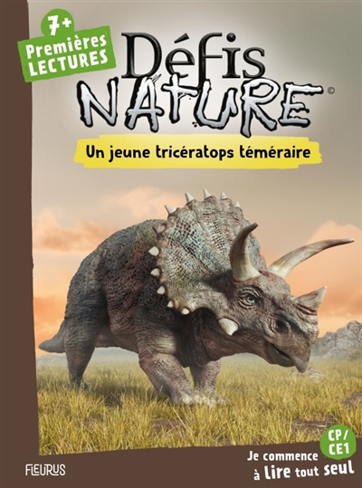 UN JEUNE TRICERATOPS TEMERAIRE