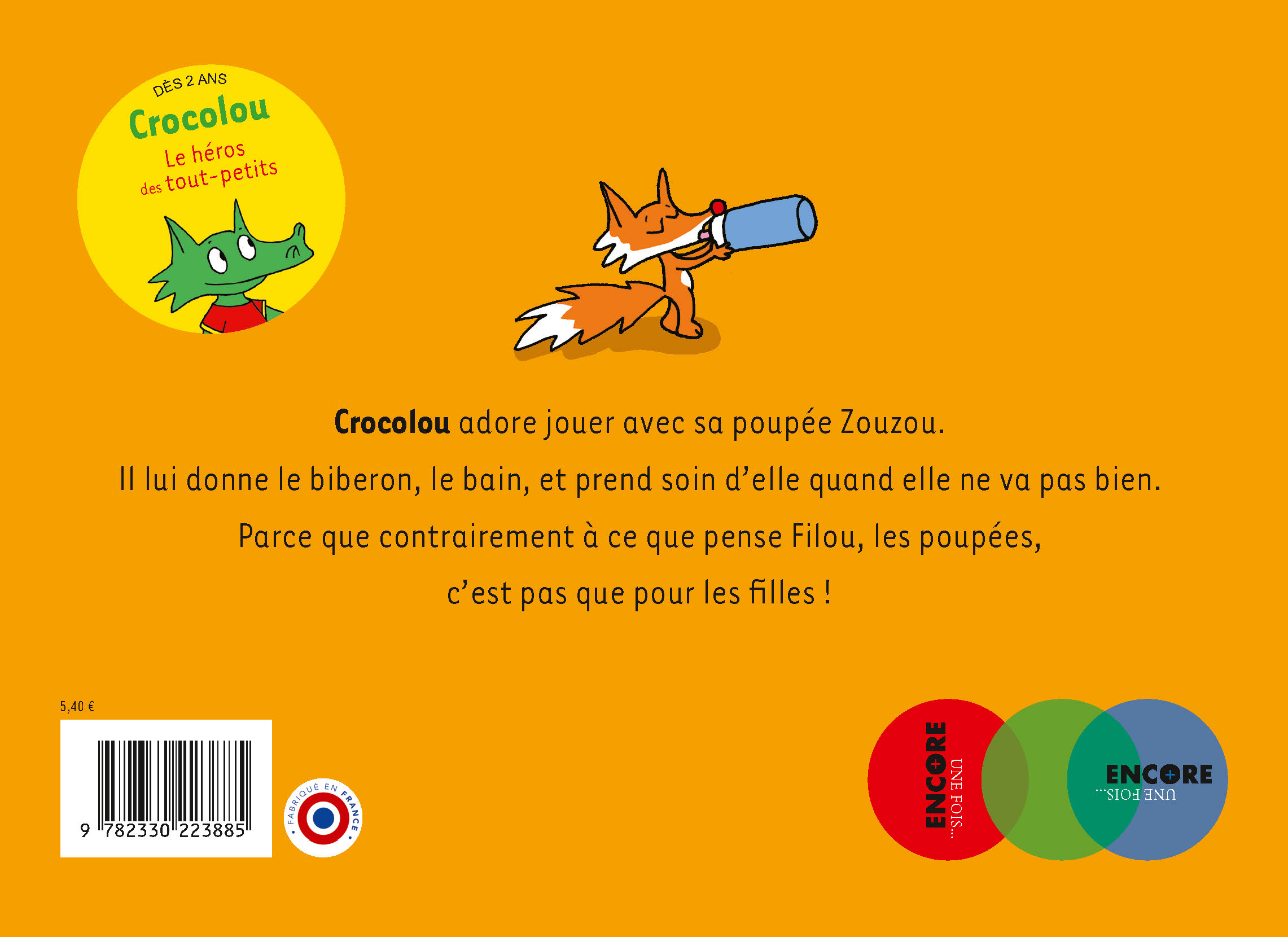 CROCOLOU JOUE A LA POUPEE