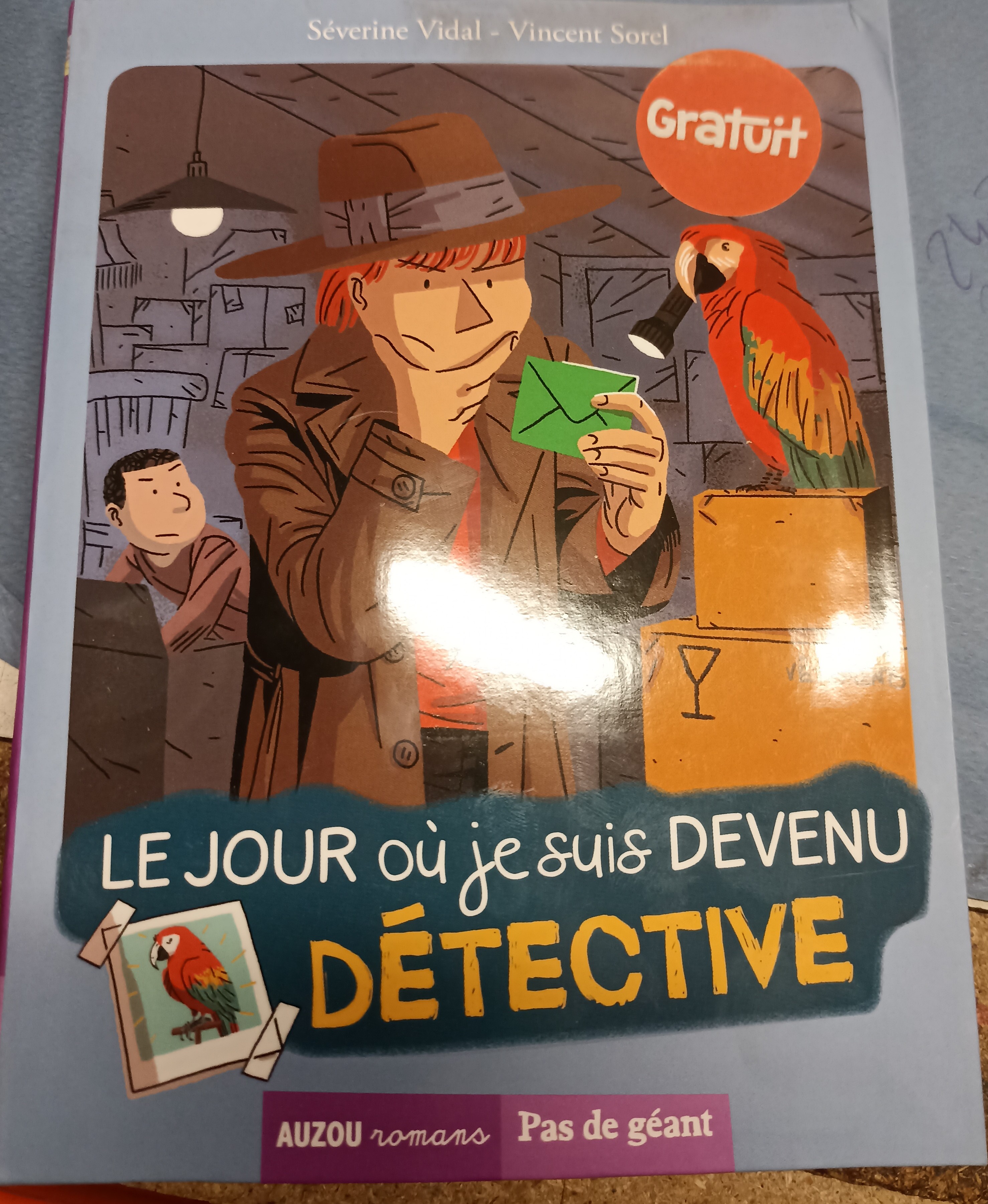 LE JOUR OU JE SUIS DEVENU DETECTIVE/J