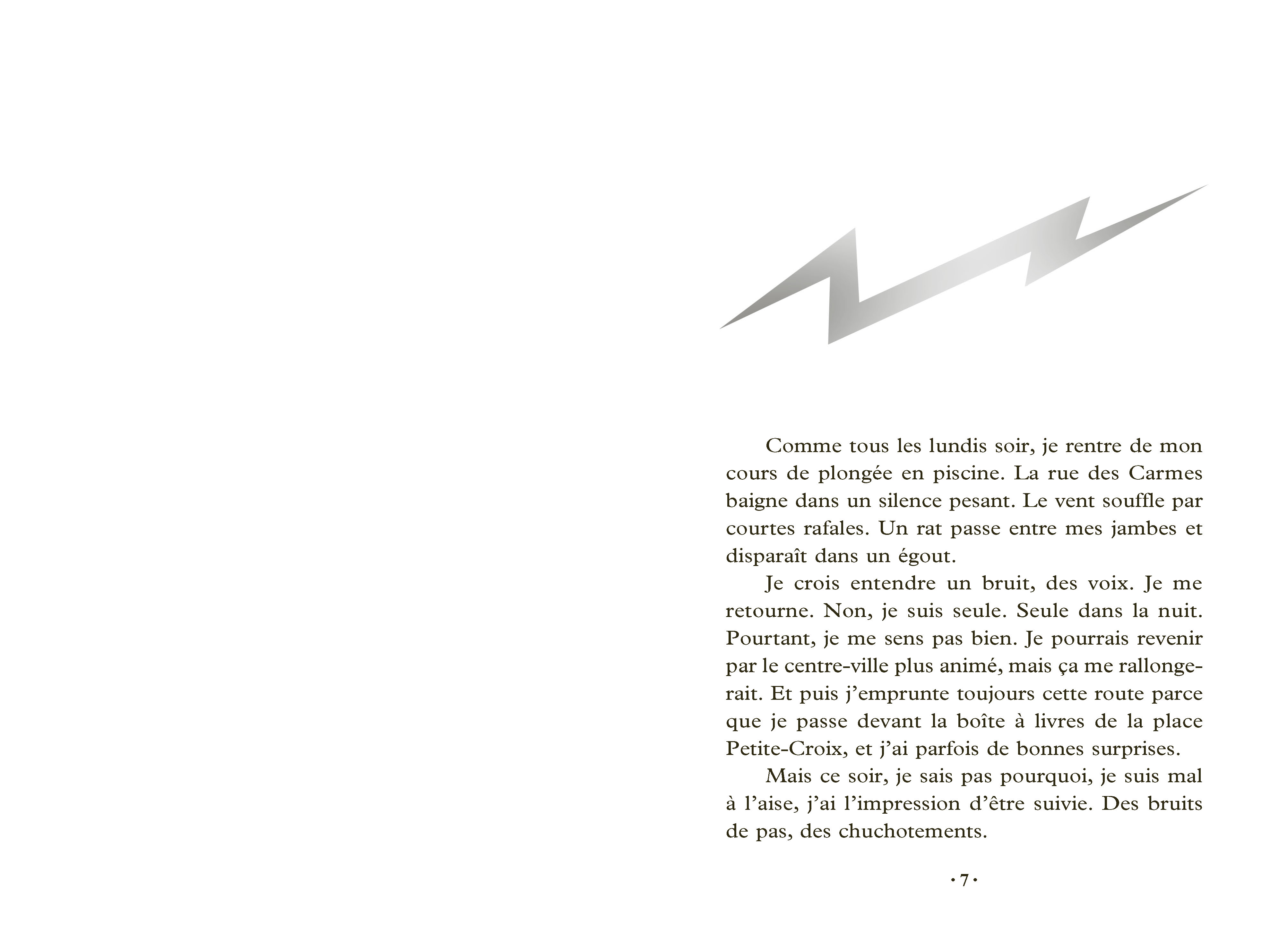 Frapper Comme Une Fille - Poche