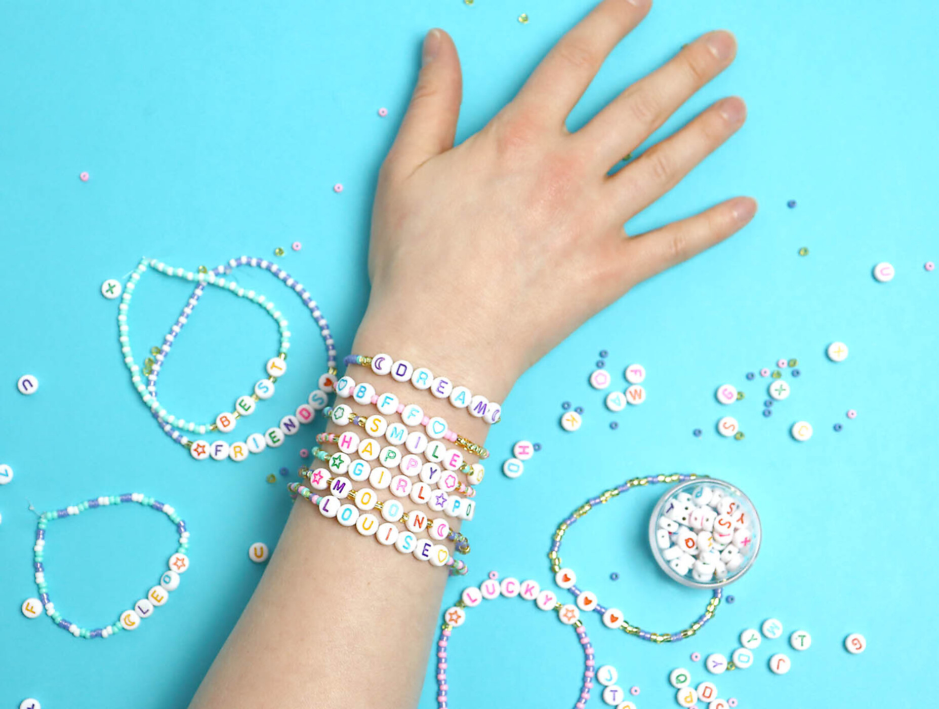 Mon Coffret D'artiste - Mes Bracelets À Messages Mon Coffret D'artiste - Mes Bracelets À Messages