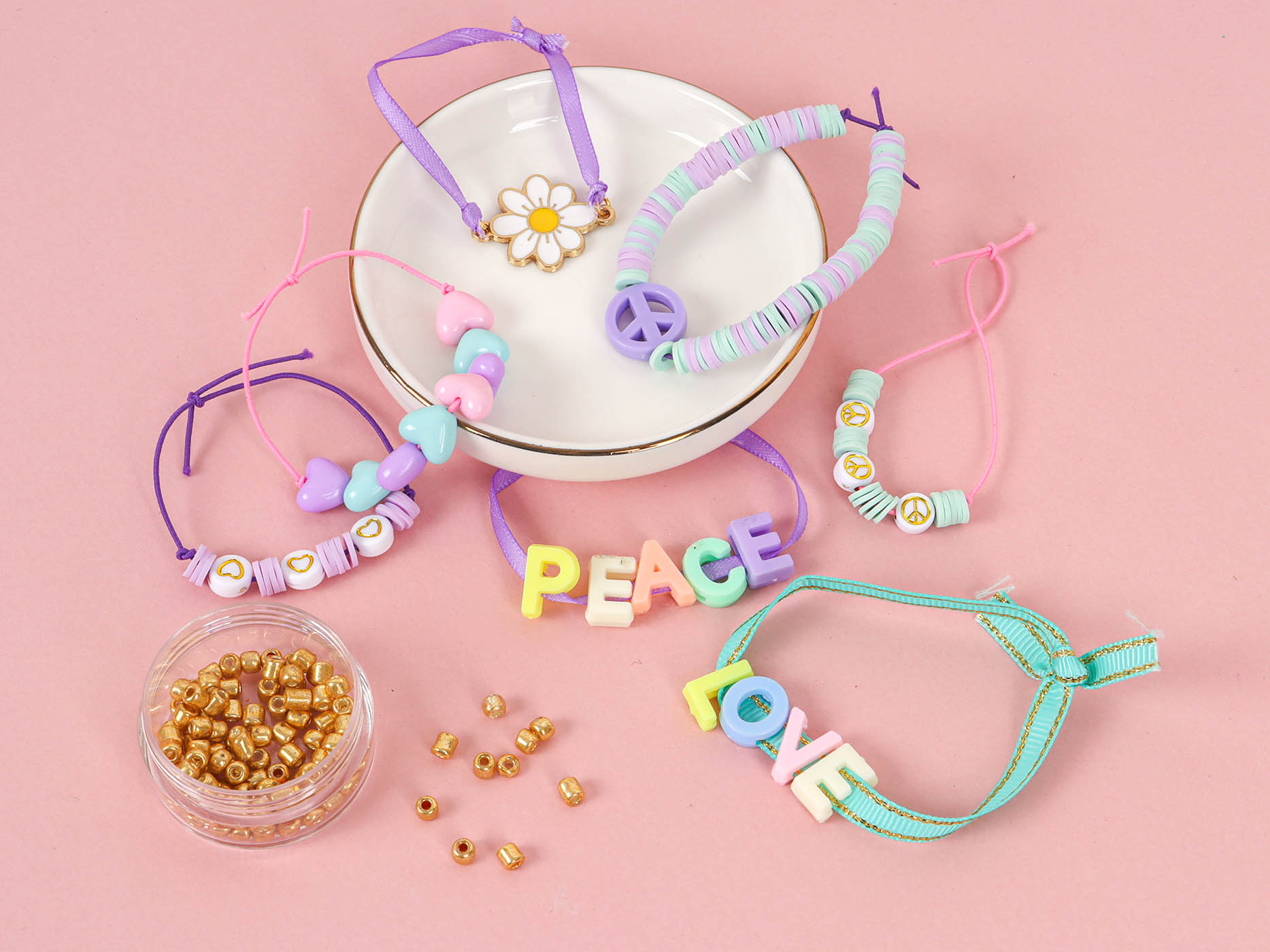 Ma Boîte À Bijoux - Mes Bracelets Peace & Love Ma Boîte À Bijoux - Mes Bracelets Peace & Love